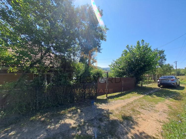 Casa cu teren de 4700 mp in Sat Zimbor, 45 km de Cluj-Napoca