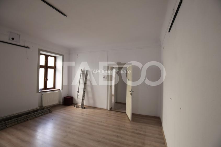 Spatiu comercial de inchiriat in zona Centrala 75mpu Sibiu - 4