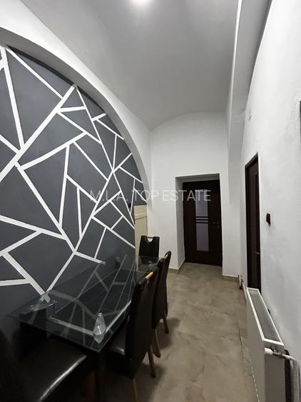 Apartament 3 Camere De Inchiriat Boul Rosu - 11