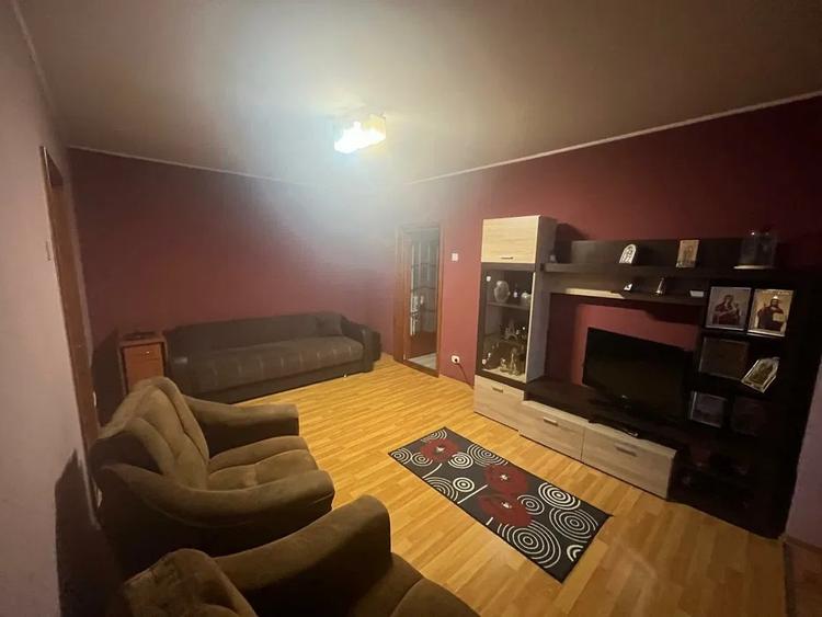 Apartament cu 2 camere, etaj 3/4, zona Tatarasi