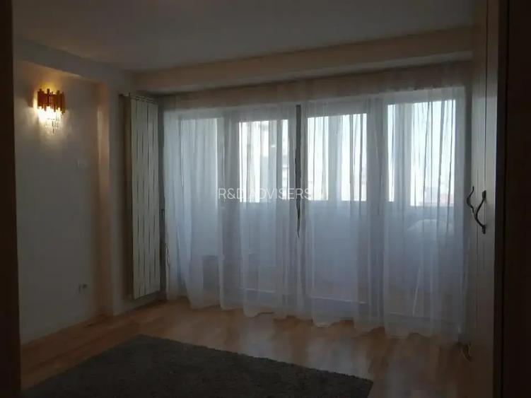 PIATA ALBA IULIA, DECEBAL, MUNCII 3 CAMERE CENTRALA PROPRIE - 13