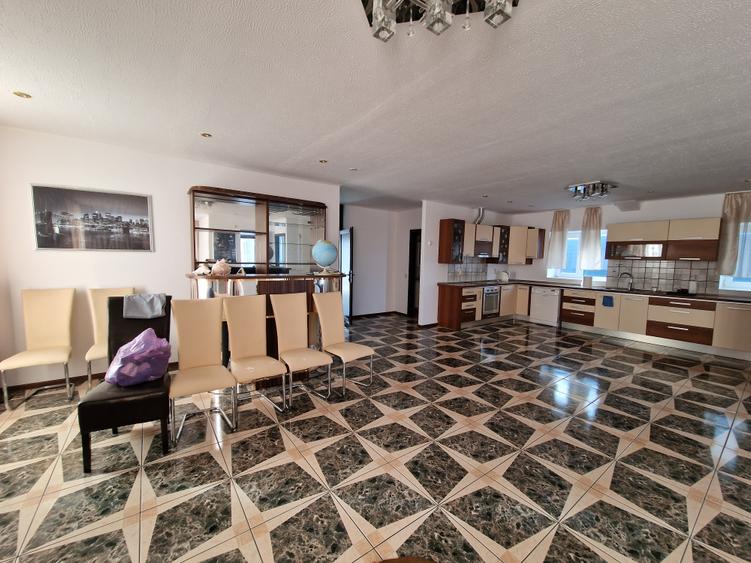 Hala 440mp, Apartamente 340mp, Garaj, teren 1500mp, acces facil-460.000euro