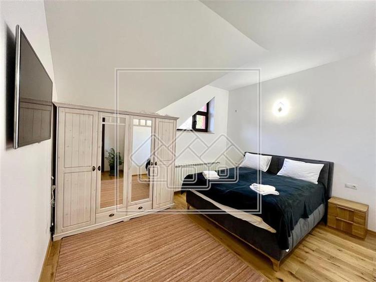 Pensiune de vanzare - Cisnadioara - 10 camere, 6 bai, la cheie