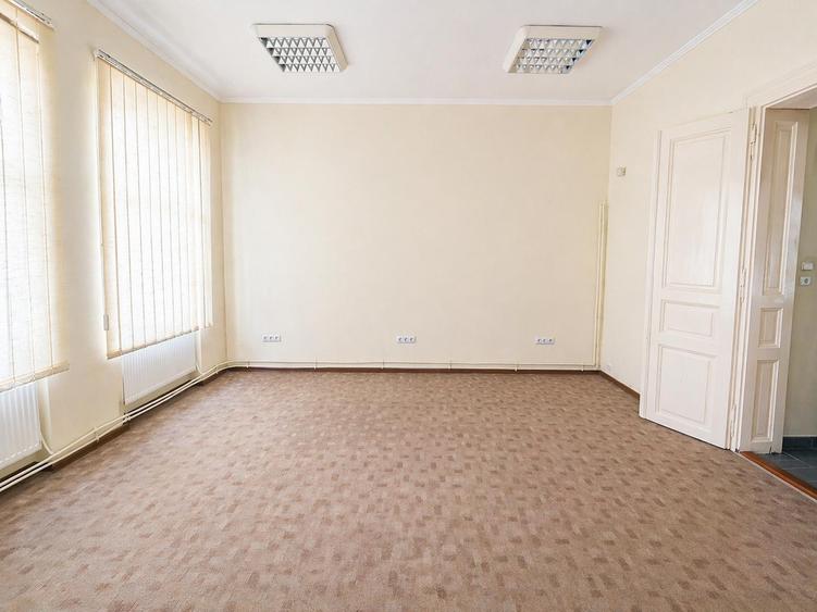 Apartament de vanzare in Oradea, 115 mp,ultracentral , 5 minute de Piata Unirii