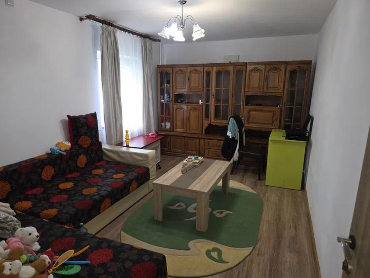 Apartament 2 camere, decomandat, zona Canta - Profi, Iasi