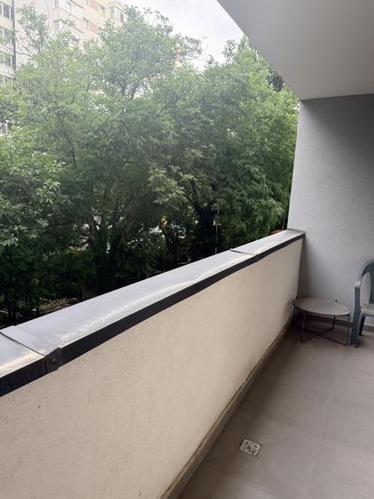 Garsonieră Spațioasă de închiriat vis a vis de gura de metrou Păcii