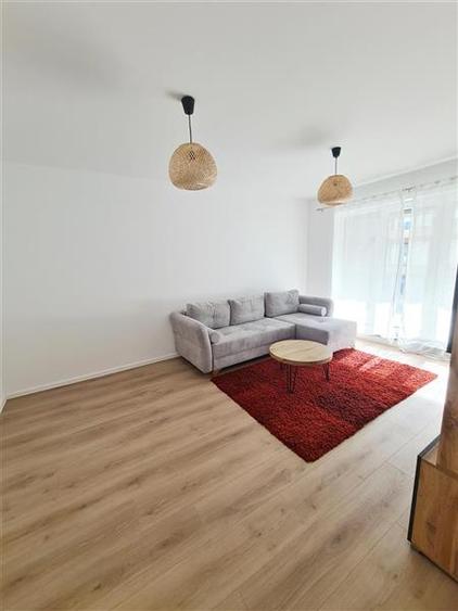 Apartament 2 camere, zona Tractorul-Qualis