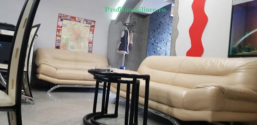 Spatiu comercial pt birouri-salon- cabinet ultracentral Arad