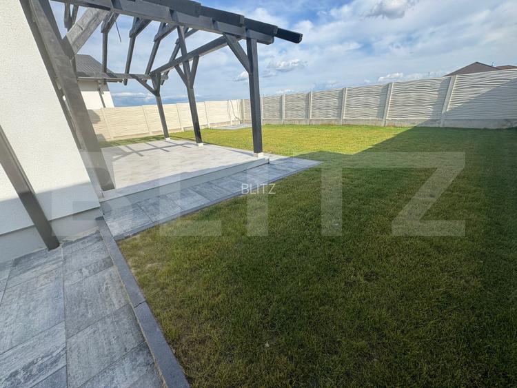 Casă individuală 90.30 mp, teren 387 mp, zona Orizont - 9