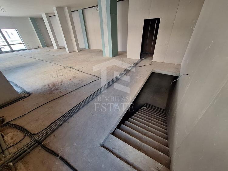 Spatiu Comercial Tunari Otopeni Bloc Nou - Stradal - 280 mp - parcari