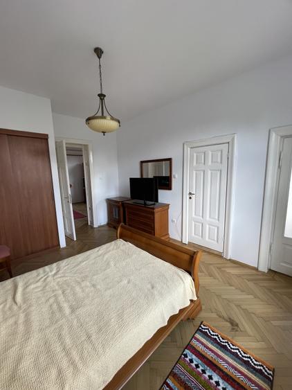 Apartament în vilă interbelică | Etaj 1 | Terasă + pivniță 15 mp | Zona Cașin