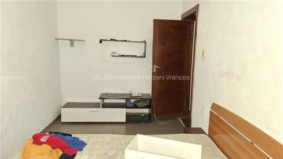 Apartament 2 camere, parter, CT, central - 8