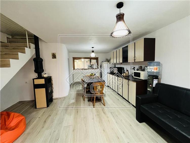 Casa individuala 4 camere, pod, curte 463 mp, pivnita - Apoldu de Jos - 11