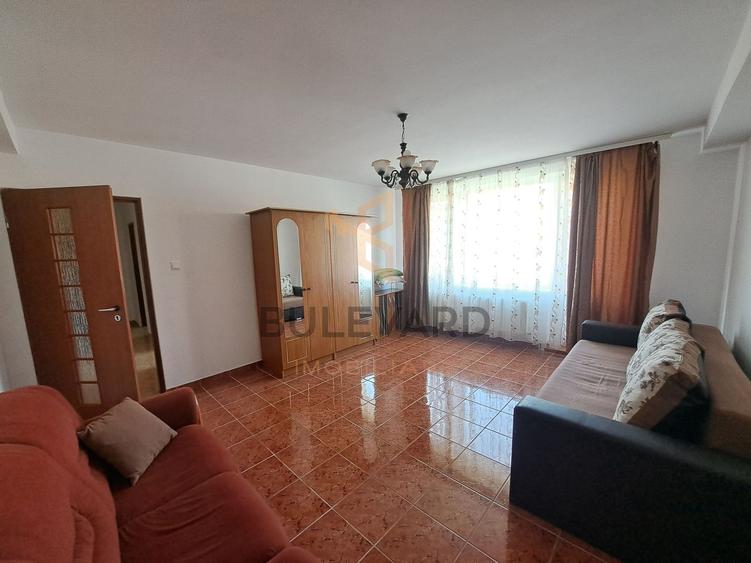 Apartament 2 camere, zona centrala, inceputul strazii Horea
