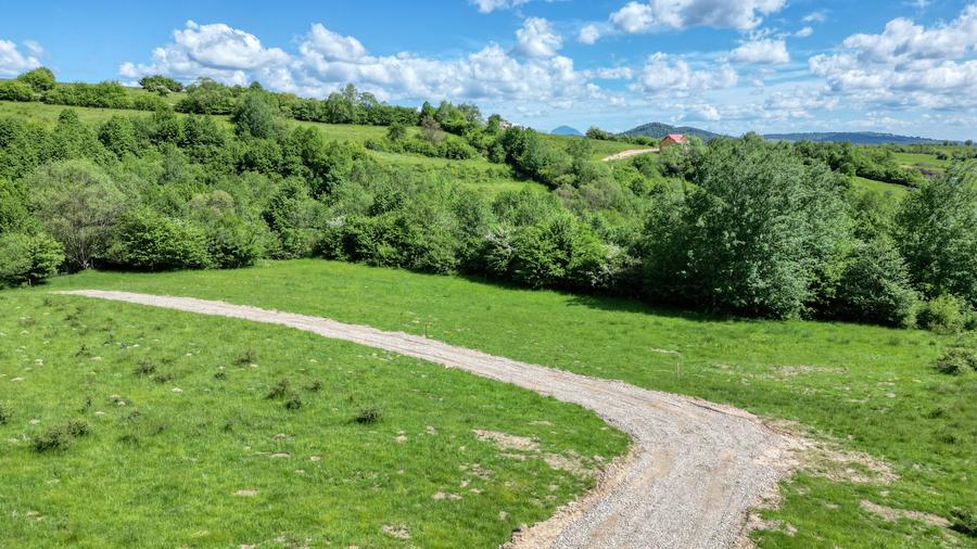 Teren intravilan 500 mp sau 1000 mp în Zarnesti –Tohanita incepand cu 17500 euro
