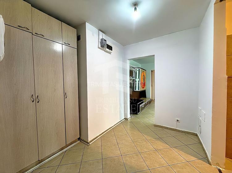 3 camere et 3 bloc 1981 2 băi Centrală proprie Metrou Gorjului 7 min - 7