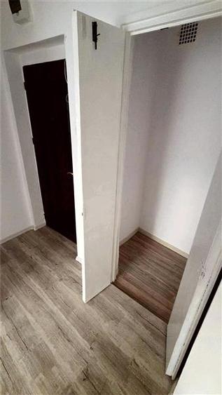 Apartament 2 camere, renovat complet, centrala proprie. Zona Sacele