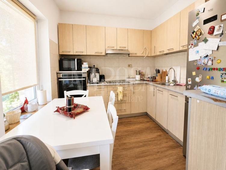 Casa 4 camere de vanzare in Floresti - 3