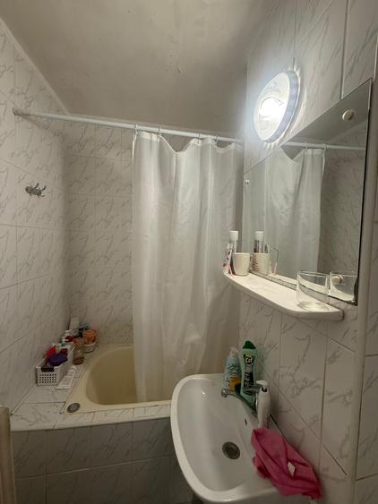 Ap 3 cam decom, mobilat modern+utilat, et.1/4, zona Piata Flora,ideal INVESTITIE