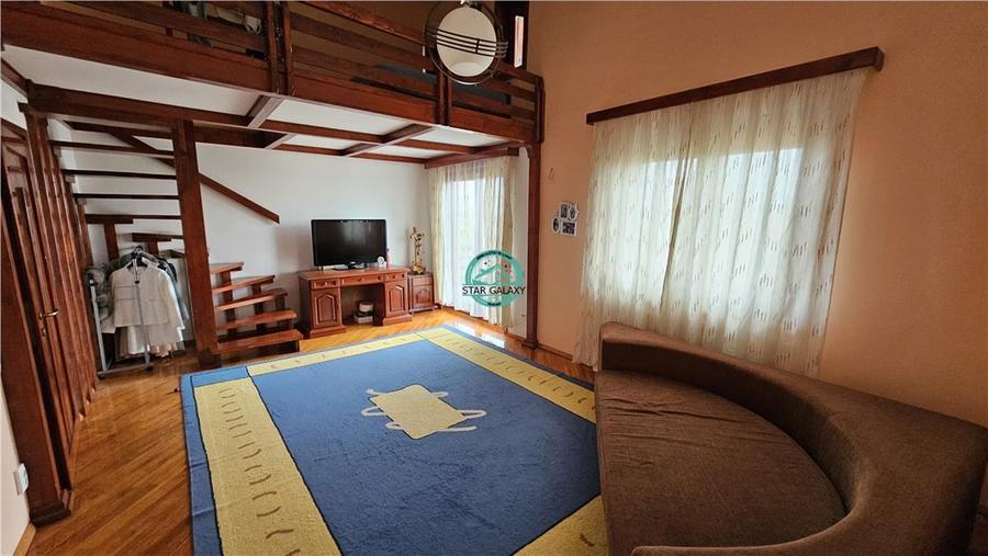 Vand casa de 380 mp, cu teren de 3500 mp in Sangeorgiu de Mures