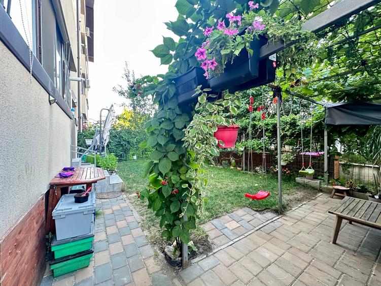 2 CAMERE DECOMANDAT CU GRADINA POPAS PACURARI