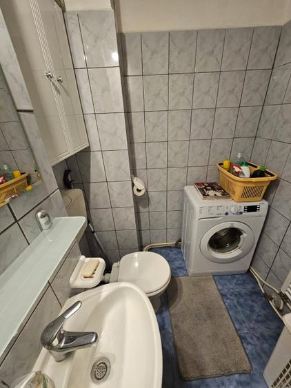 Vand apartament 3 camere decomandat Orastie