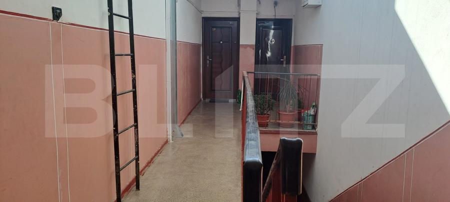 Apartament 2 camere, etaj 4, zona centrală, Făgăraș – nemobilat, de renovat