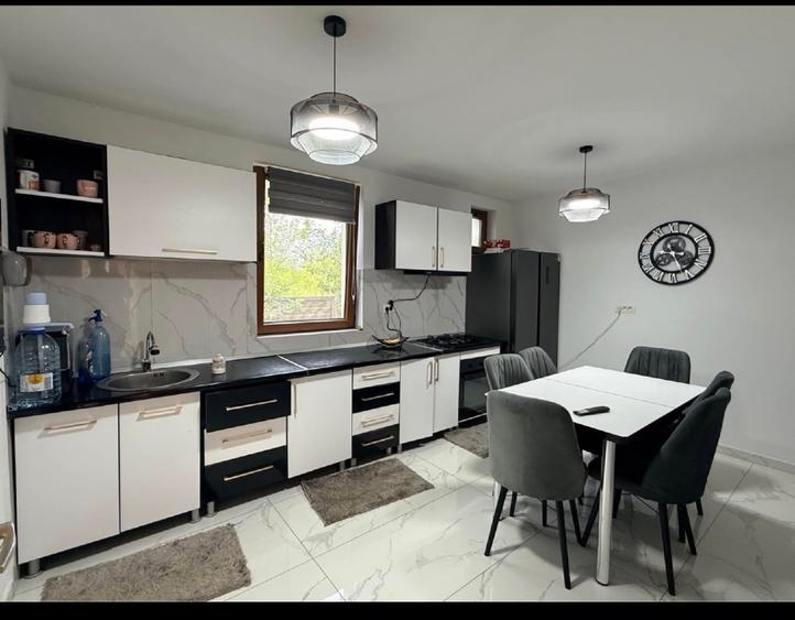 Propietar Vand casa individuala 5 camere