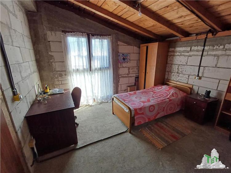 Vila cu 3 Camere si teren de 700 mp de vanzare in Frumusani
