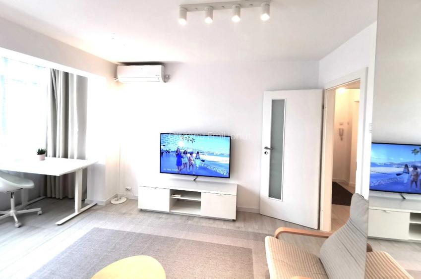 Proprietar - 2 Camere, Decomandat, Central, 3 min Metrou, Piața Unirii 7 min  - 13