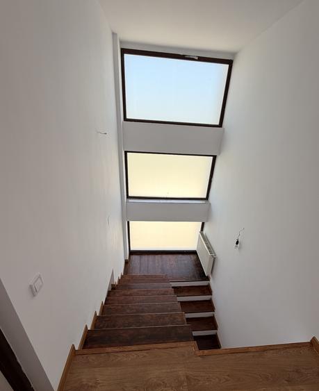 Vanzare Vila stil Duplex zona Pipera