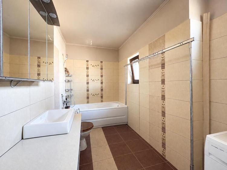 Casa individuala, 130mp utili si 650mp teren - Super pozitie Mosnita Noua