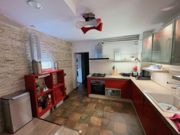 APARTAMENT 3 CAMERE TIP DUBLEX -TROCADERE