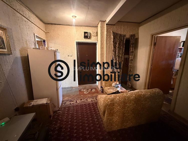 3 decomandate, boxa, liceul CFR - 120 000 Euro