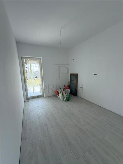 DUPLEX CU 3 BAI - TEREN 375 MP - BUCATARIE INCHISA