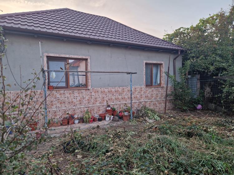 Agenție imobiliară vindem casă la sol în Năvodari