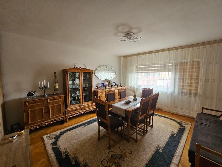 Apartament 3 camere, dec, 2 băi, 2 balcoane, et. 3 din 4, zona Șagului-Steaua