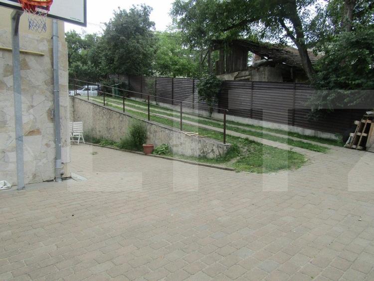 Vanzare casa individuala, 500 mp utili, 500 mp teren, front 25 ml