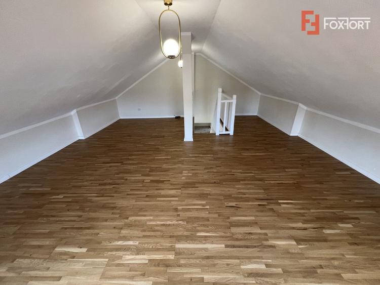 Apartament cu 3 camere, de vanzare, zona Dambovita