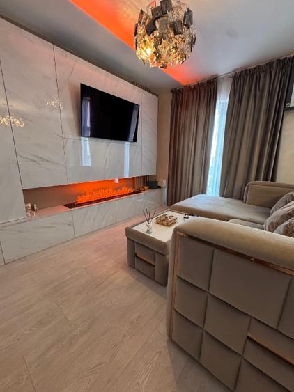 Apartament 3 camere de vânzare