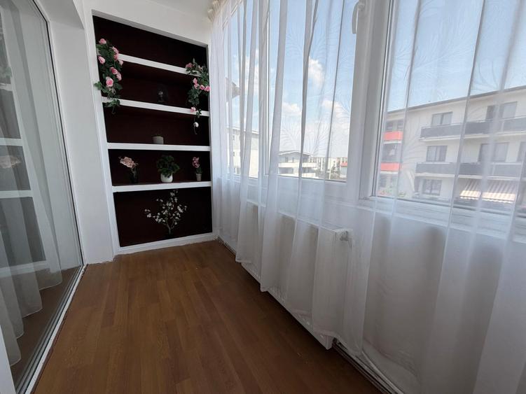 Apartament 2 camere , 2 Balcoane , Etaj Intermediar , Zona Terra !!!