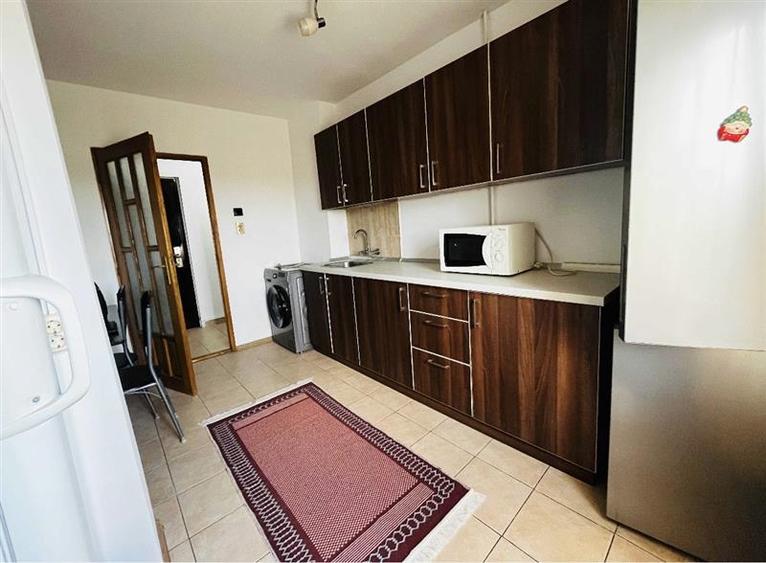 Decomandat cu 2 balcoane, et 3, mobilat, linga Shopping City