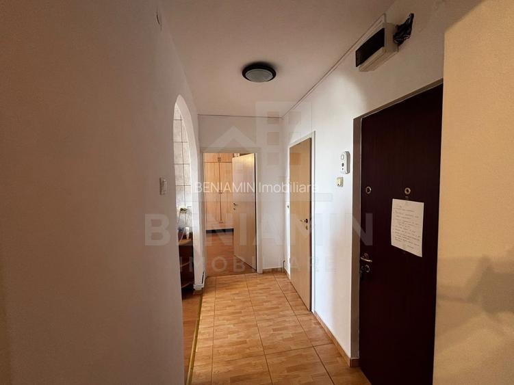 2 Decomandate-57mp-Mobilat-Utilat-Centrala Termica-Zona Garii-Brasov