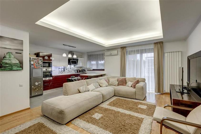 Apartament 4 camere cu gradina 84mp. Parcare.