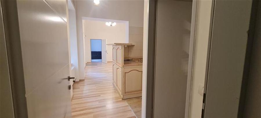 VAND APARTAMENT 3 CAMERE ULTRACENTRAL