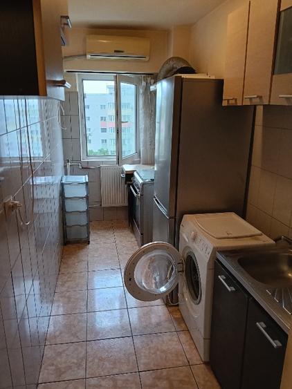Garsoniera ,zona linistita ,Kaufland 3 min, Lidl 5 min,bus 117 in fata blocului