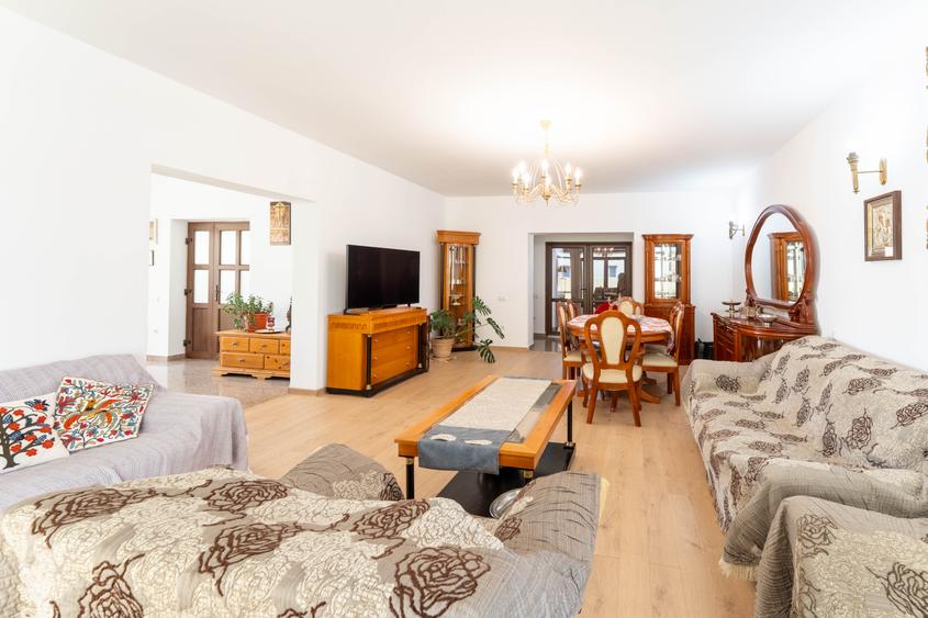 Oportunitate Rară | Proprietate Exclusivă în Izvor