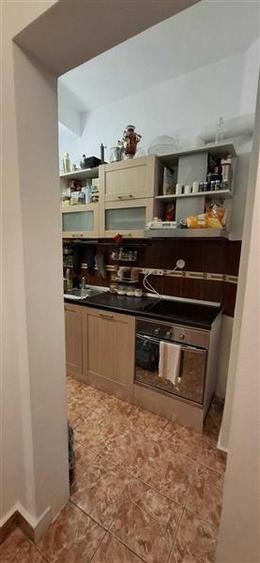 Apartament 3 camere, etajul 2/4, zona Foisorul de foc