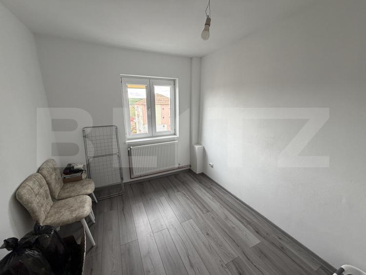 Apartament 3 camere decomandat, renovat modern, 49 mp, Centru