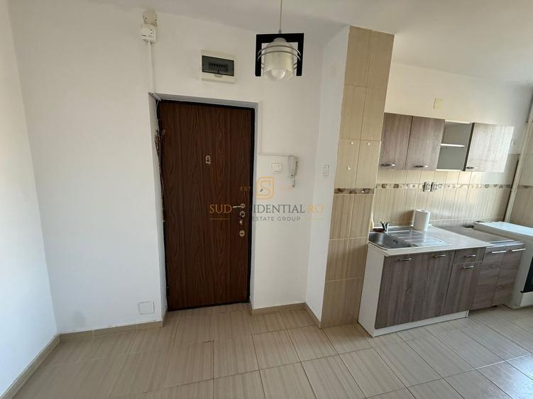 Apartament 3 camere semidecomandat, 2 balcoane, Bld Alexandru Obregia